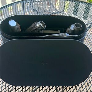 Dyson Airwrap multi-styler Set with Case